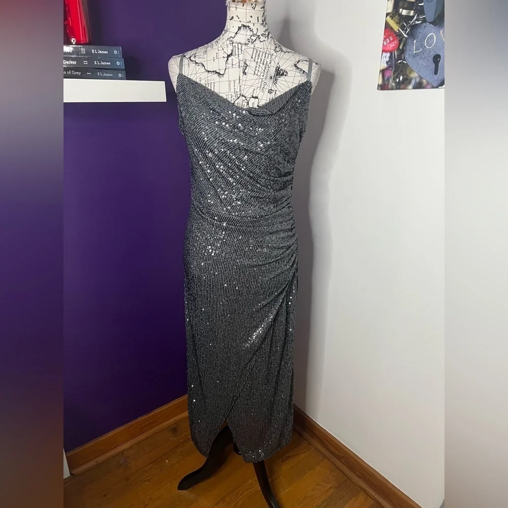 laundry by shelli segal silver dress Metallic Cross Knit Gown